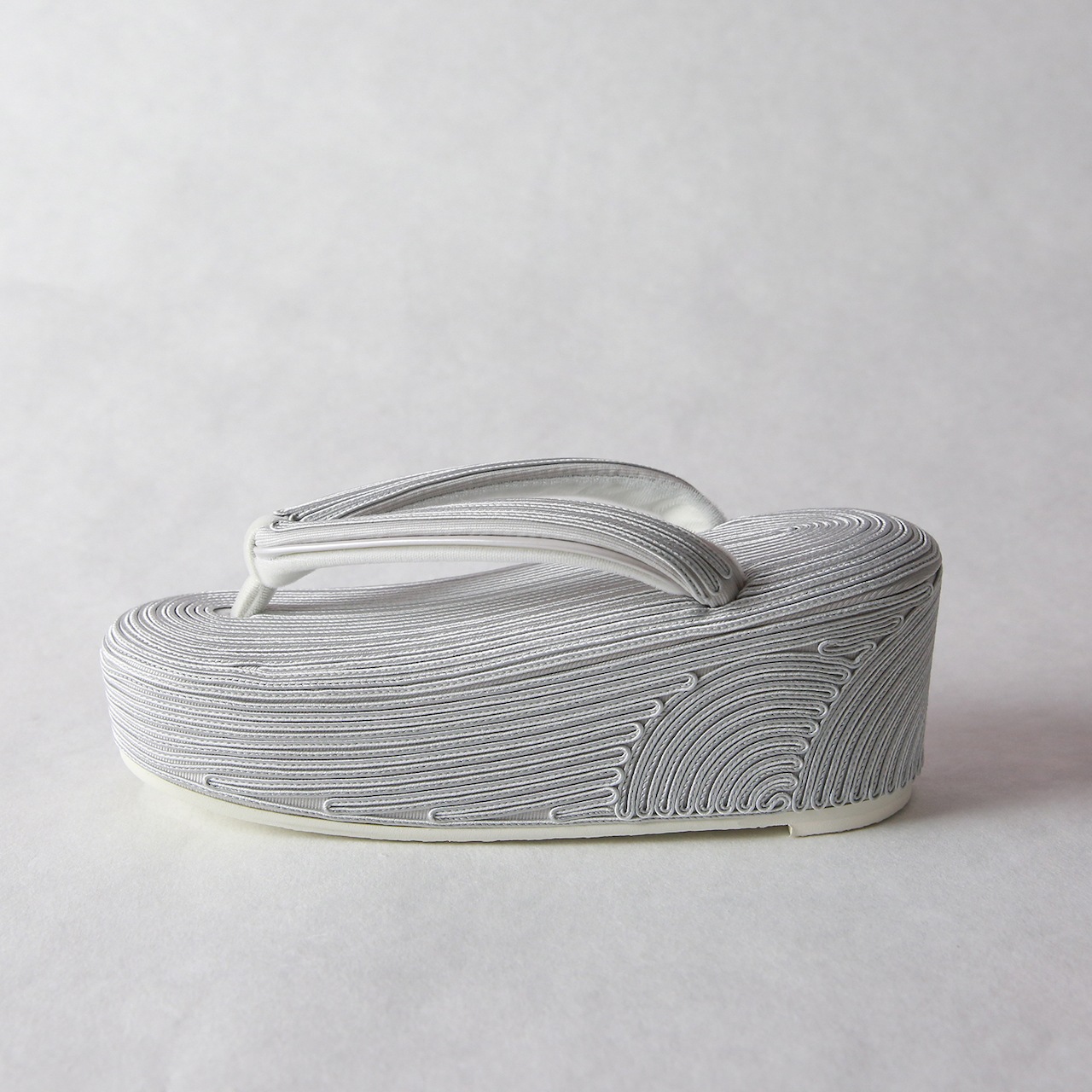 コード刺繍草履(シルバー) 　SAK-ks-01-3