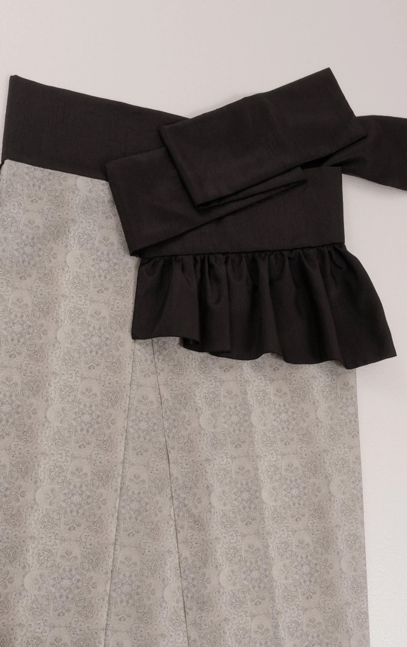 SAK-KMCFS20240323　クロス着物　フリルスカート（アンティークホワイトレース柄）