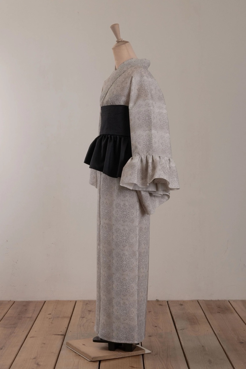 SAK-KMCFS20240323　クロス着物　フリルスカート（アンティークホワイトレース柄）