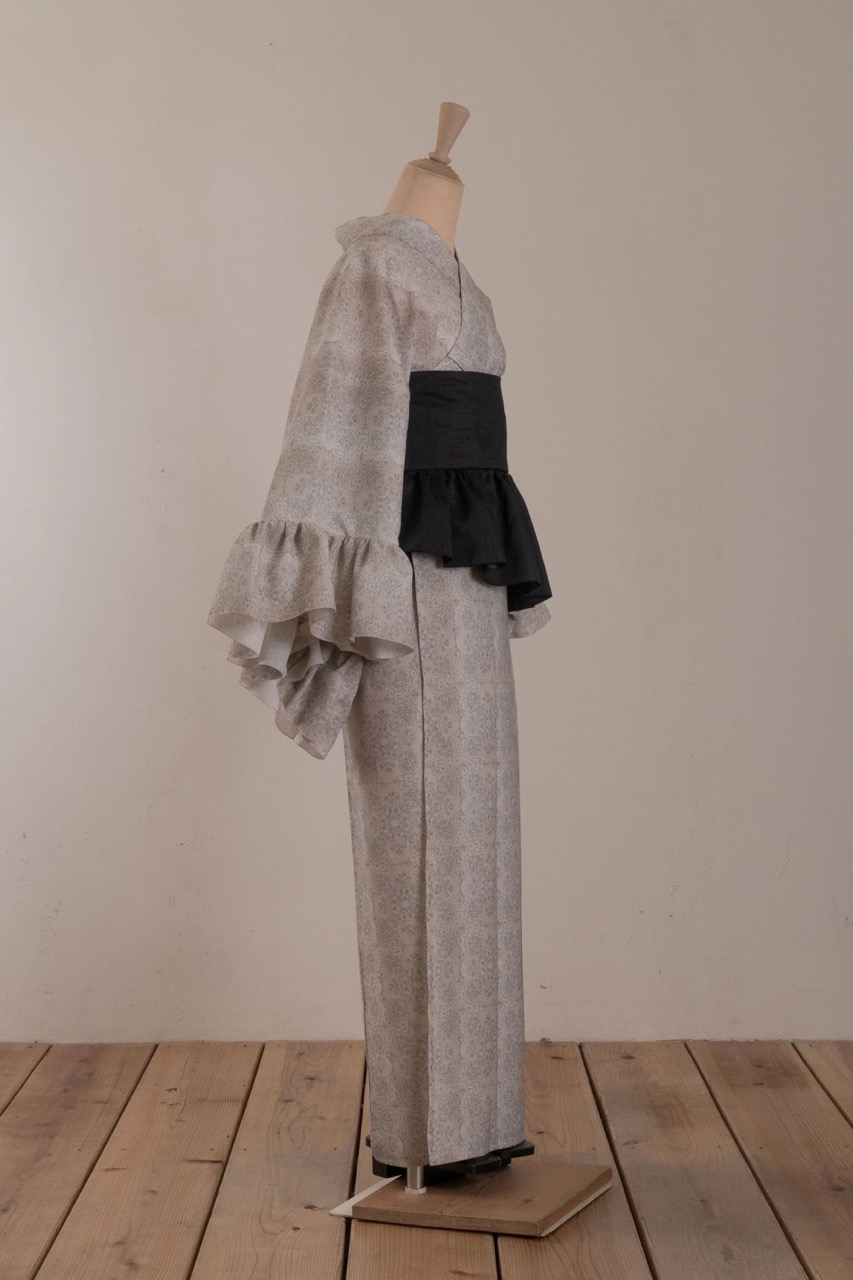 SAK-KMCFS20240323　クロス着物　フリルスカート（アンティークホワイトレース柄）