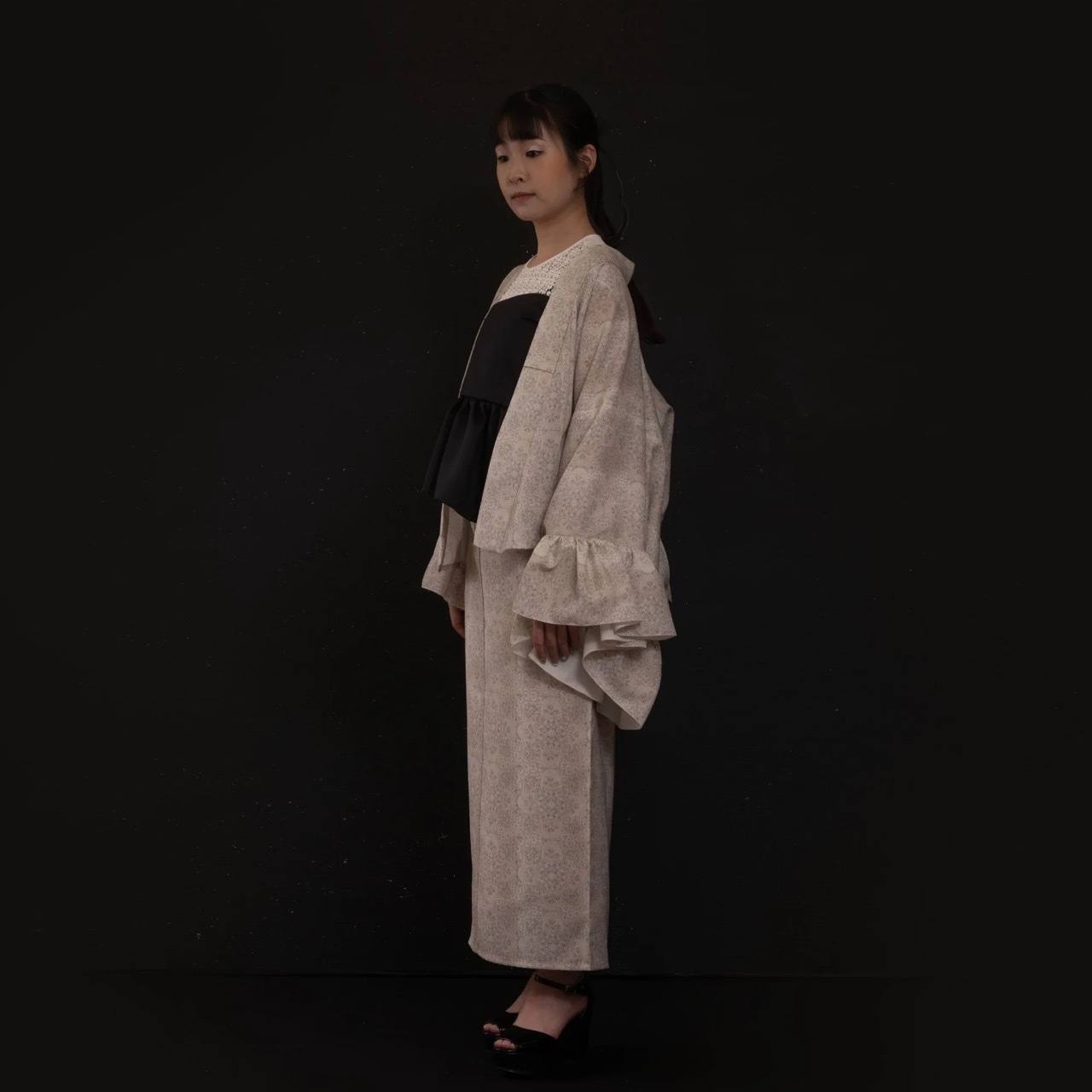 SAK-KMCFS20240323　クロス着物　フリルスカート（アンティークホワイトレース柄）