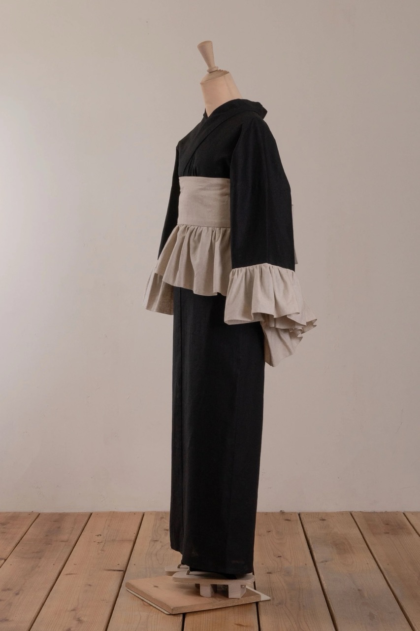 SAK-KMCFS20240321　クロス着物　フリルスカート（バイカラー・ブラック）