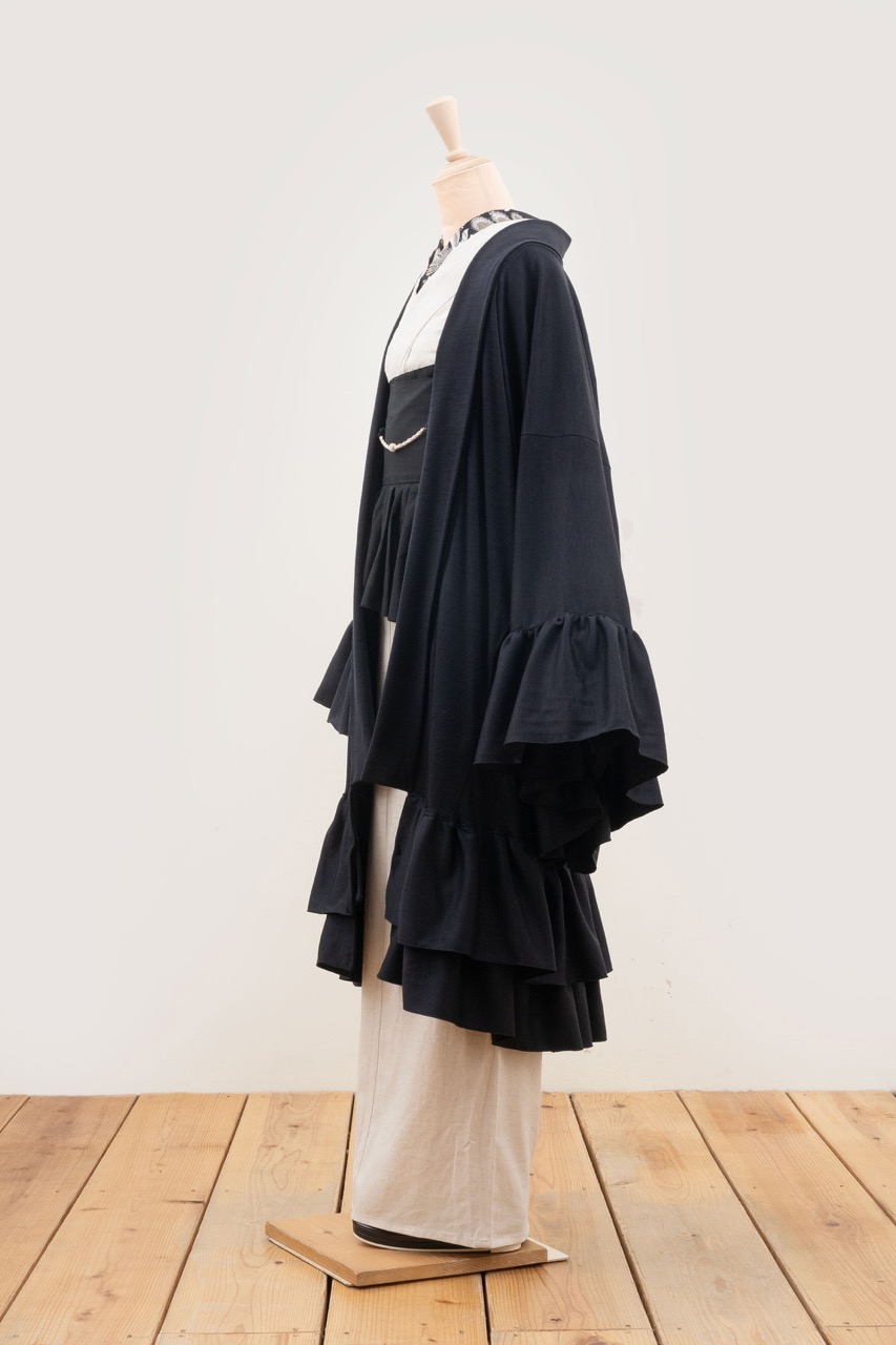 ニットフリル羽織ロング（チャコール）SAK-FHANL 241125