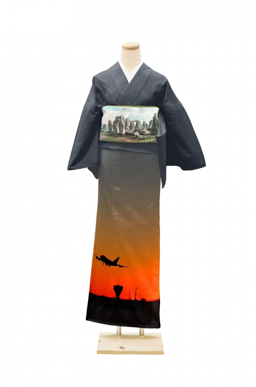 壁掛け　着物アート　富士山　着物　袴　日本画 着物屋「かぷき」、イラストレーターNAGAが描いた「江戸美人