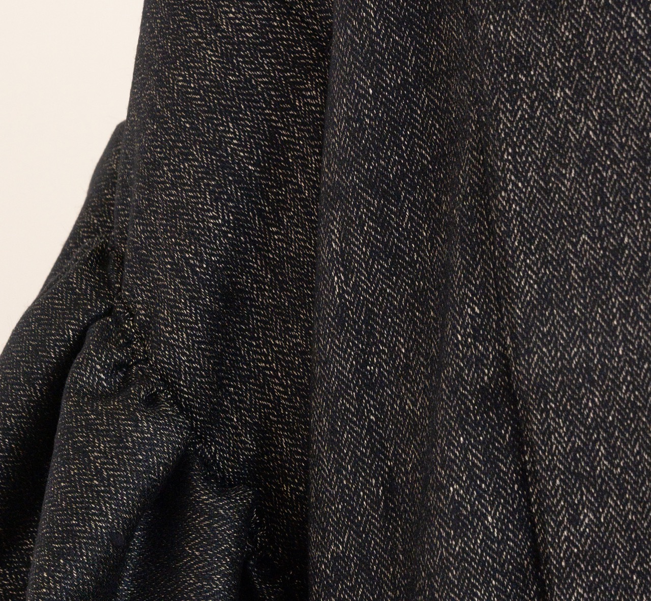 フリル羽織コート(ヘリンボン・ブラック)SAK-FHAC 20241211