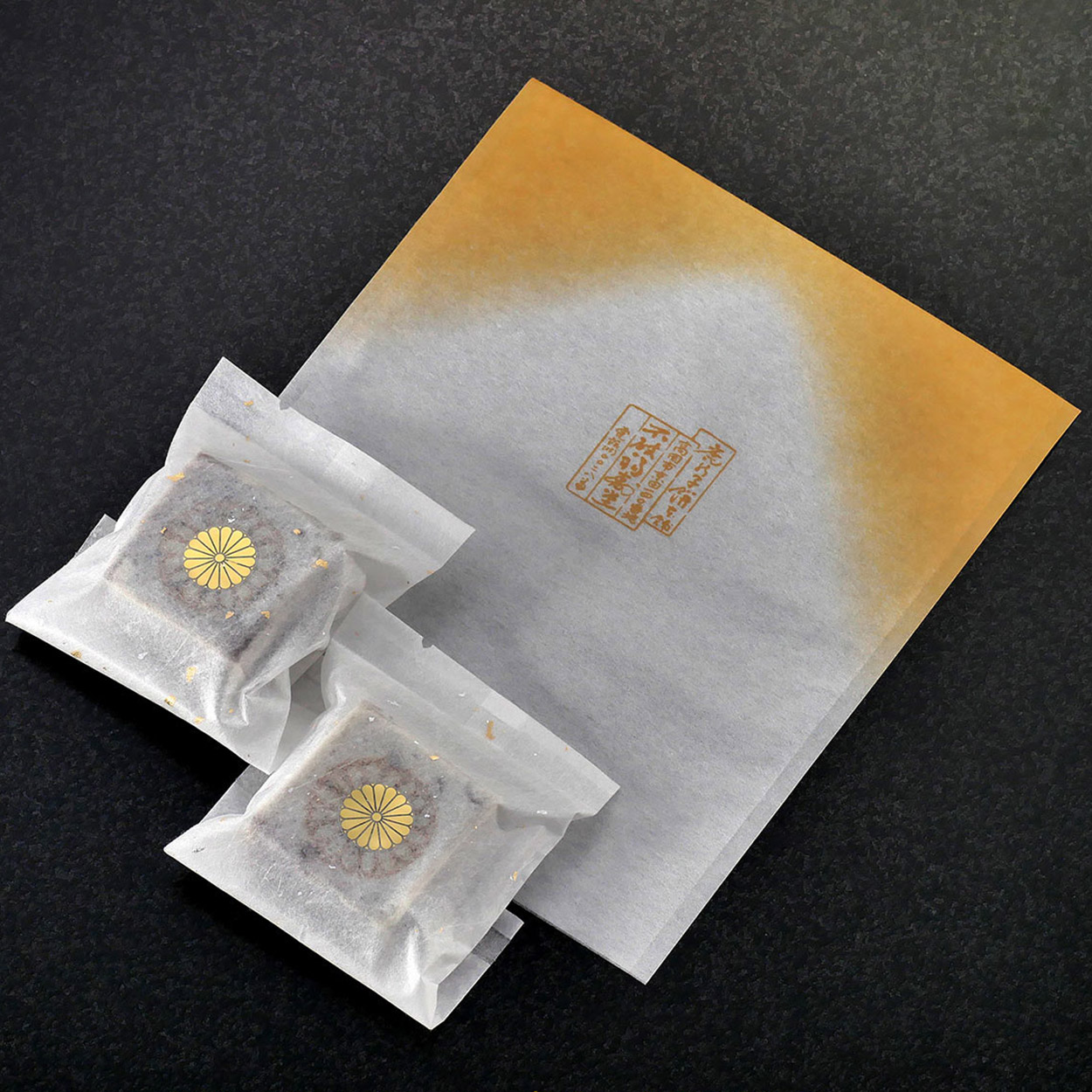 きんつば万葉｜美術工芸鑑 叙勲・褒章・叙位叙勲 受章記念品の専門店