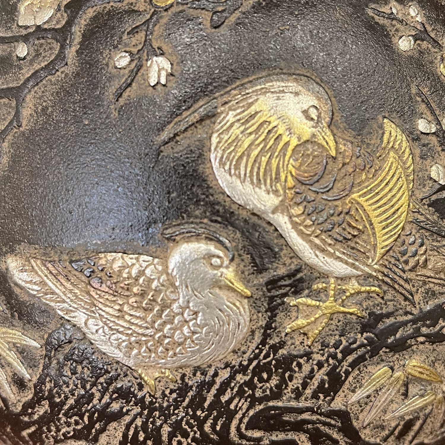 高岡銅器 真鍮製花瓶 おしどり 小｜美術工芸鑑 叙勲・褒章・叙位叙勲