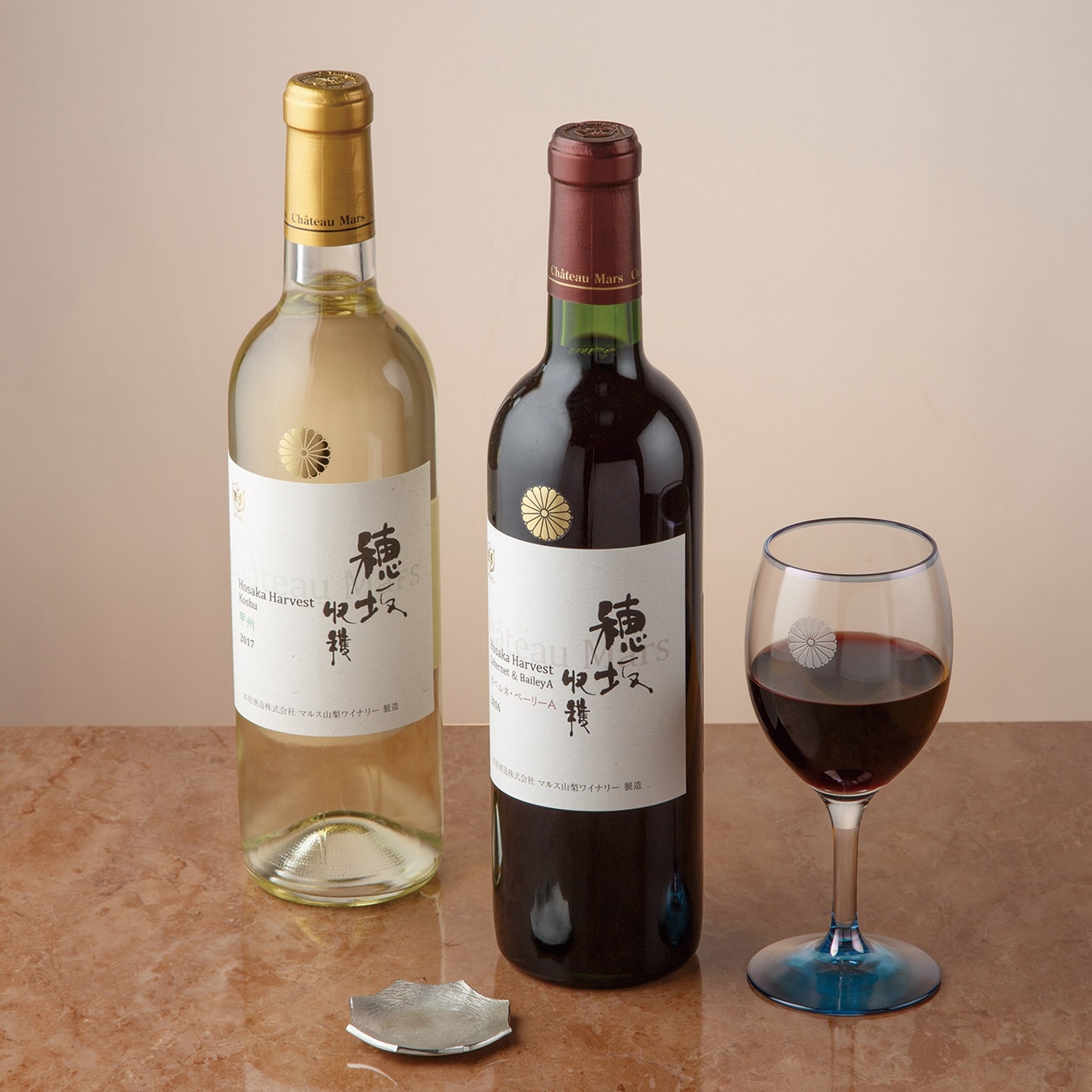 マルス山梨ワイナリー 穂坂収穫ルージュ(赤ワイン)｜美術工芸鑑 叙勲 