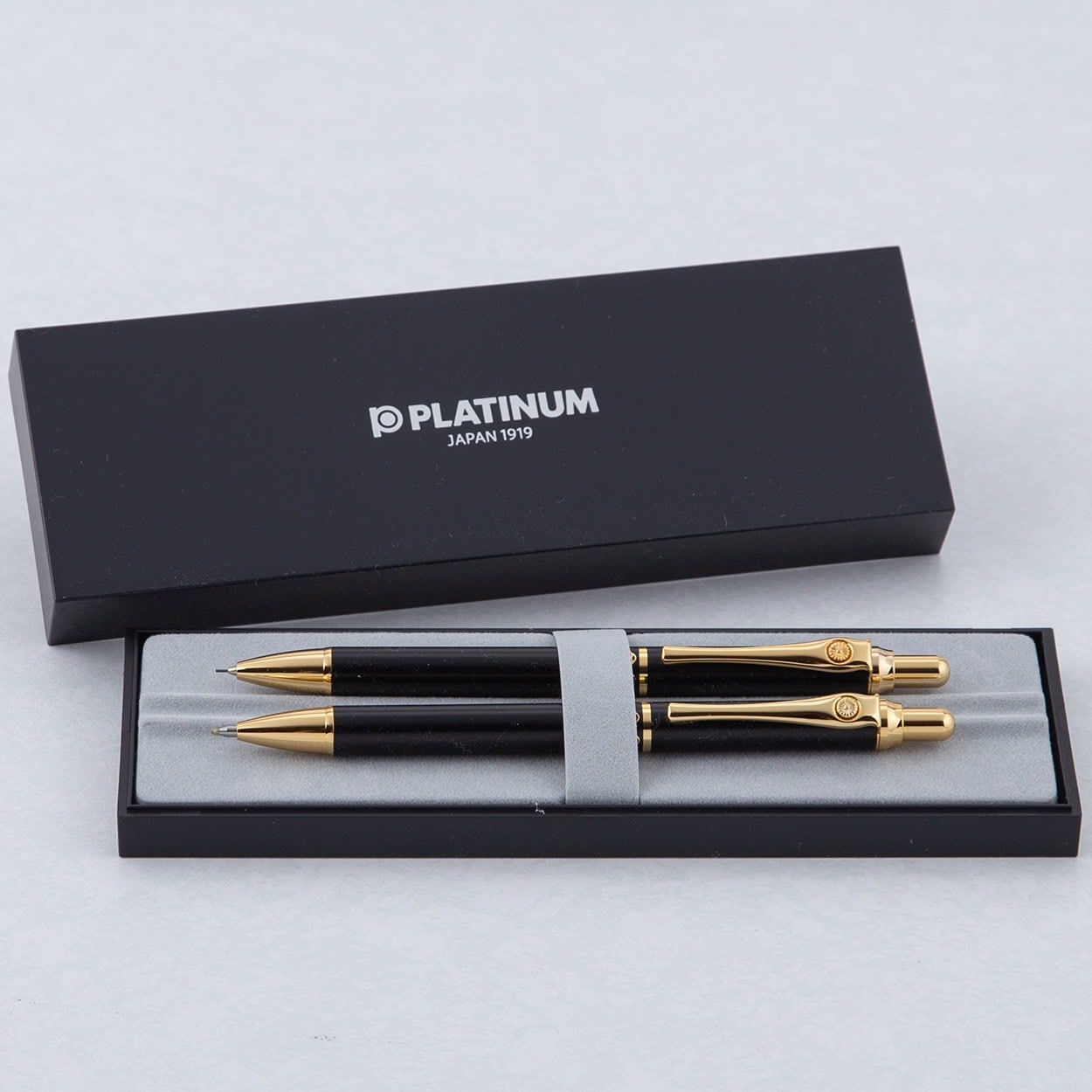 漆箱 文箱 菊紋章 皇室 藍綬褒章 希少菊紋章入り文箱、茶道具