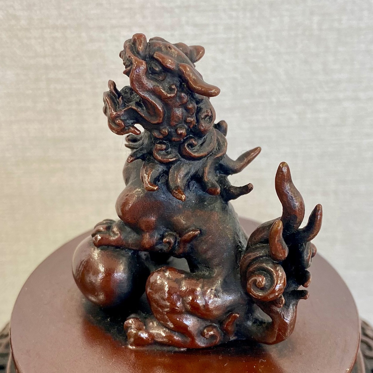 叙勲褒章叙位の記念品と額縁 『受章者様へのお祝い品』青銅製香炉 長足