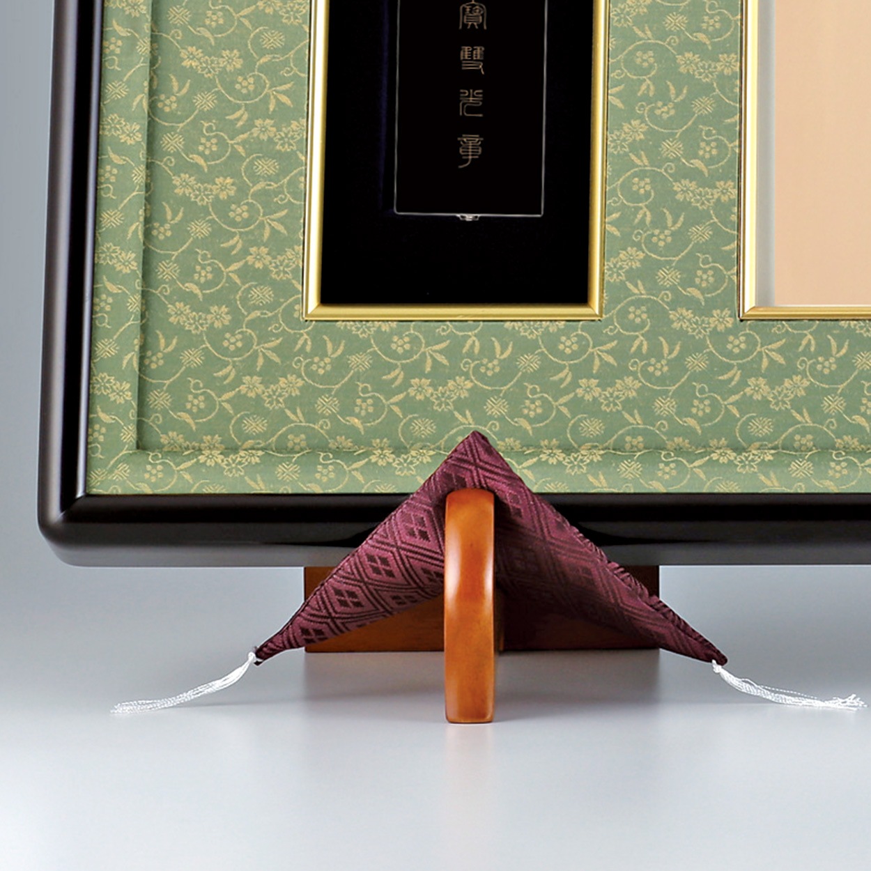 名入れﾌﾟﾚｰﾄ特典付】位記 勲記勲章 勲章ケース飾り額 大和 うぐいす色