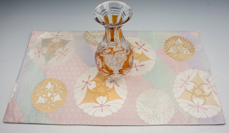 贈り物,ギフトに人気の京都西陣織工芸品をお奨め花瓶敷き
