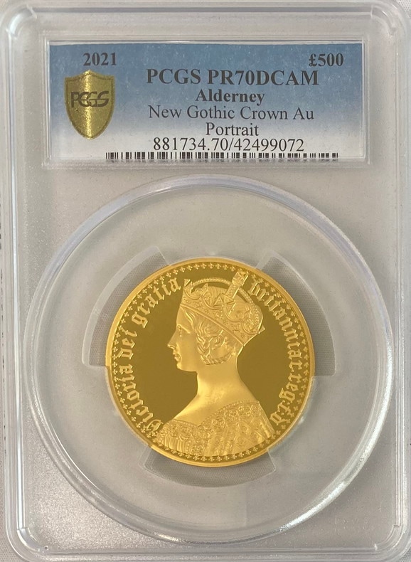 【予約商品】2枚組イギリスの王室属領オルダニー島エリザベス II 2021年500ポンドプルーフ金貨ニューゴシッククラウンPCGS-PR70DCAM箱付き