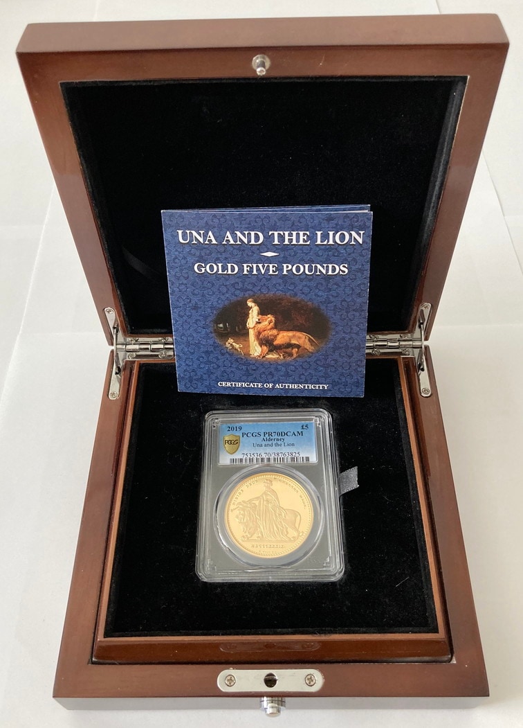 2017年 カナダ ウナとライオン 10オンス 銅メダル PCGS SP68 2017年 カナダ ウナとライオン 10オンス 銅メダル 銅貨 NGC PF68