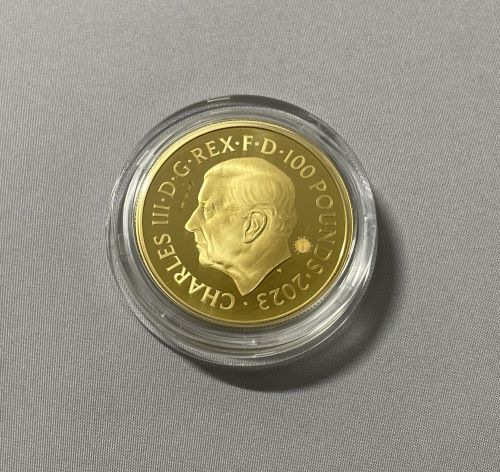 予約商品【トライアル・ピース】NGC鑑定 グレートブリテン 2023年 アーサー王伝説シリーズ モルガン・ル・フェ チャールズ3世 1オンス 100ポンド プルーフ純金金貨