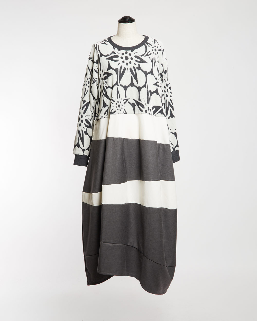 gomme　ゴム　アシンメトリ　長袖　ワンピース gomme ゴム アシンメトリ 長袖 ワンピース gomme】ゴム 公式