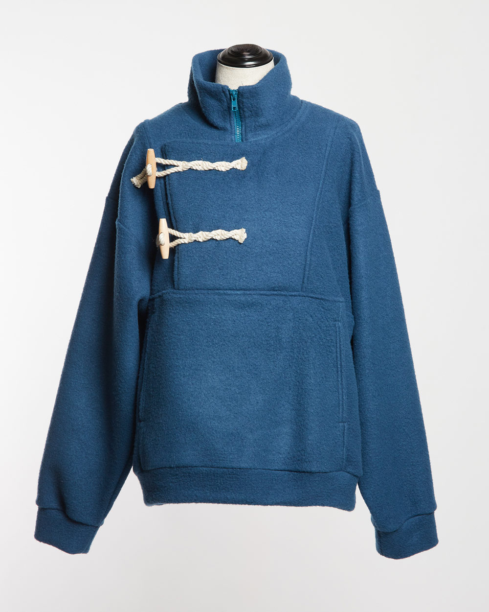 モッサトグルプルオーバー