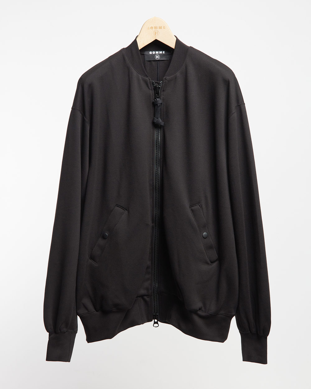 ポンチブルゾン