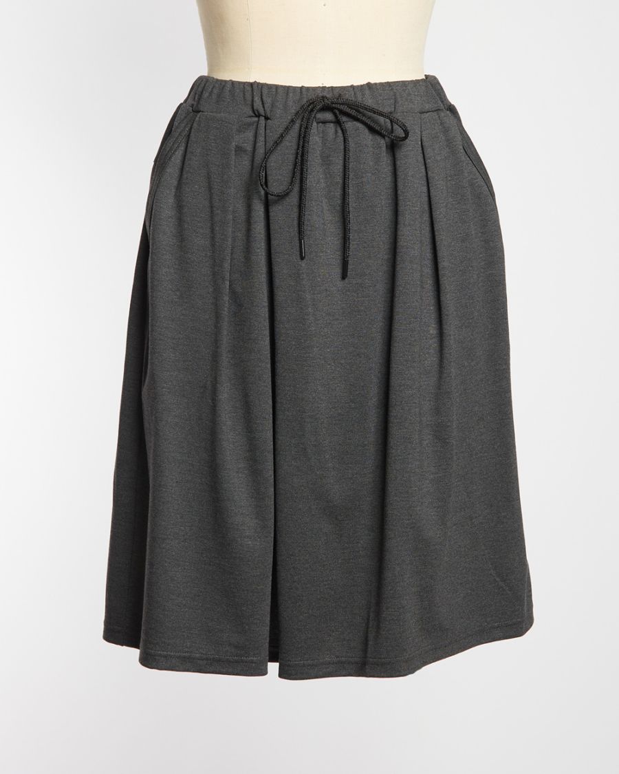 ポンチハーフパンツ