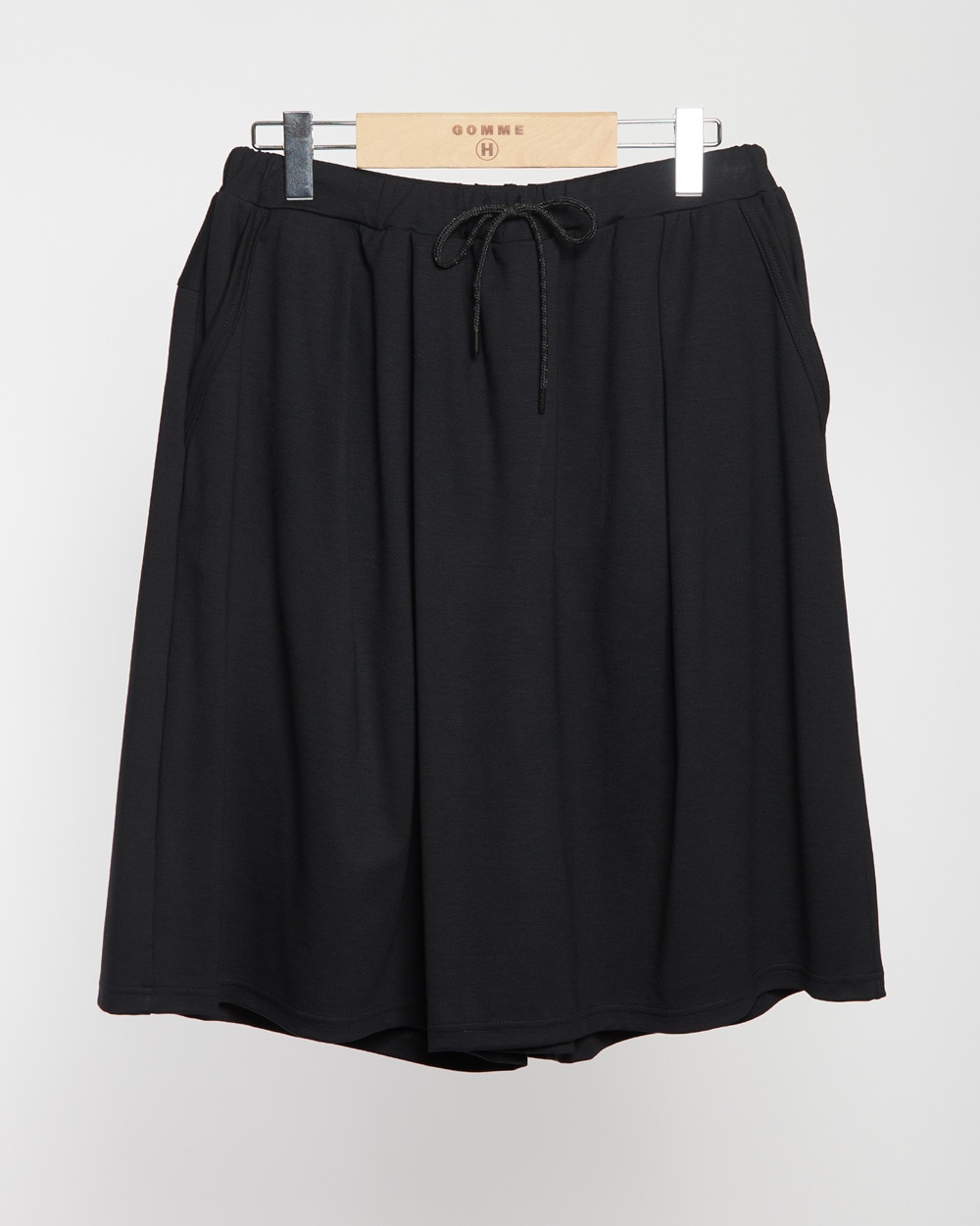 ポンチハーフパンツ