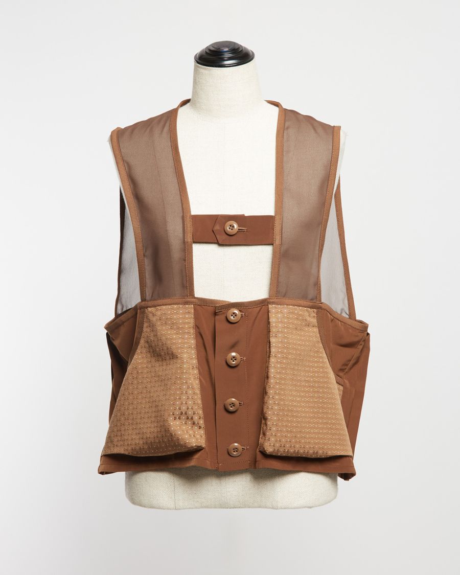 バックプリーツベスト