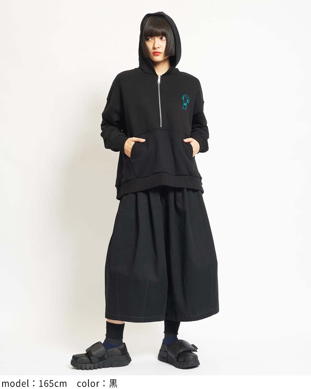 ハーフジップパーカー