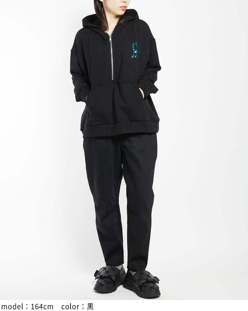 ハーフジップパーカー