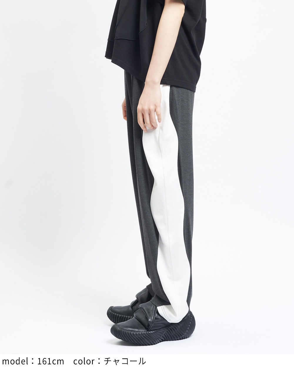 ウェイブポンチパンツ