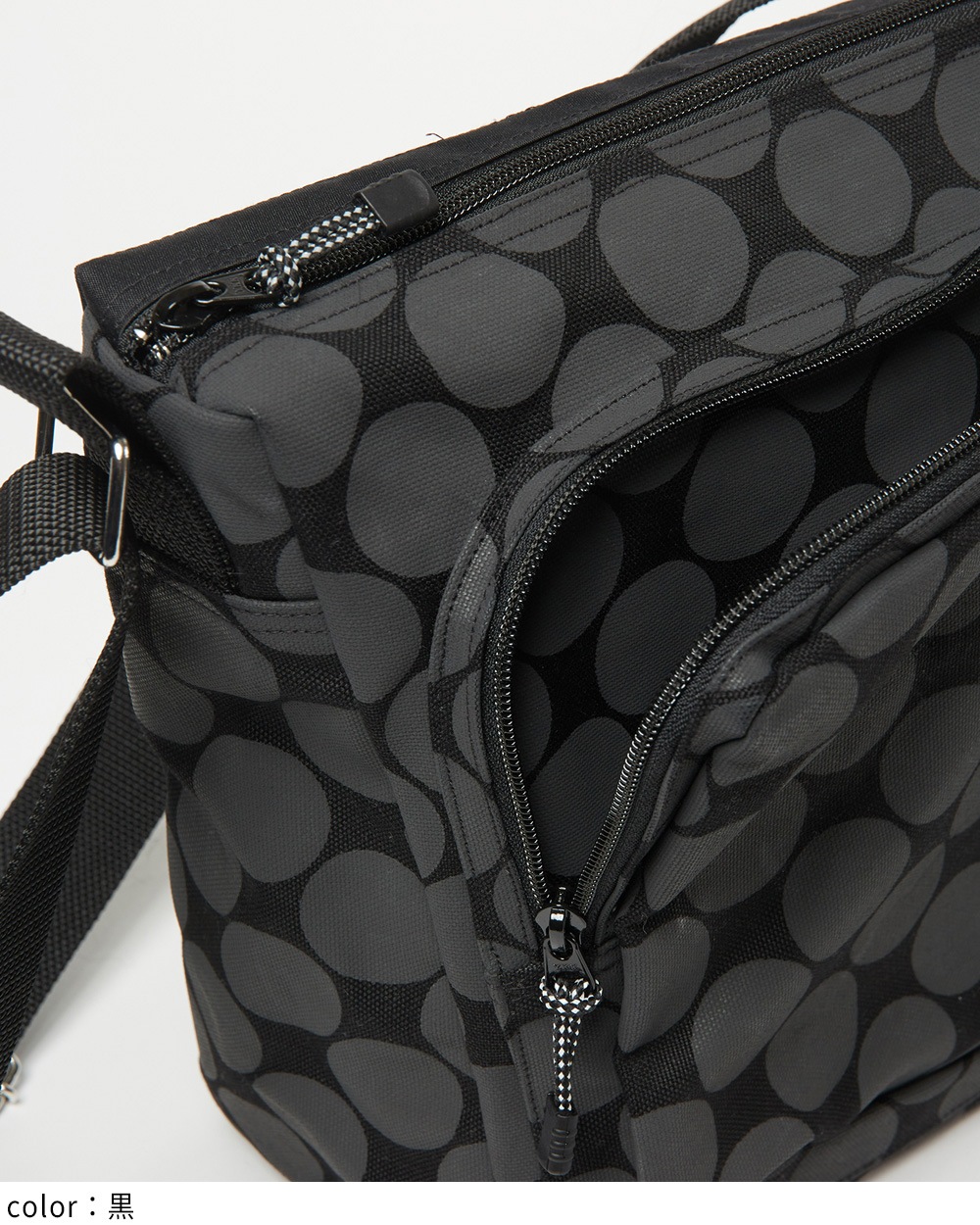 ドットショルダーバッグ