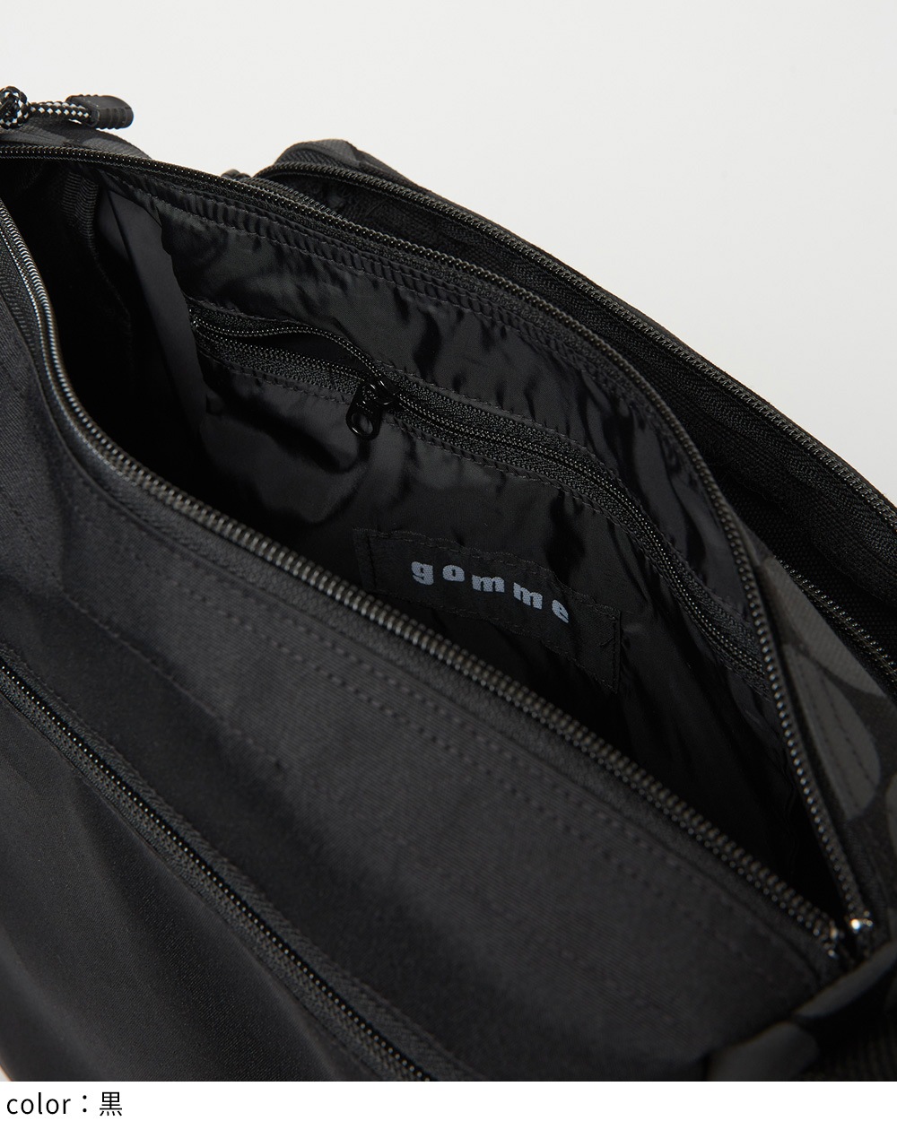 ドットショルダーバッグ