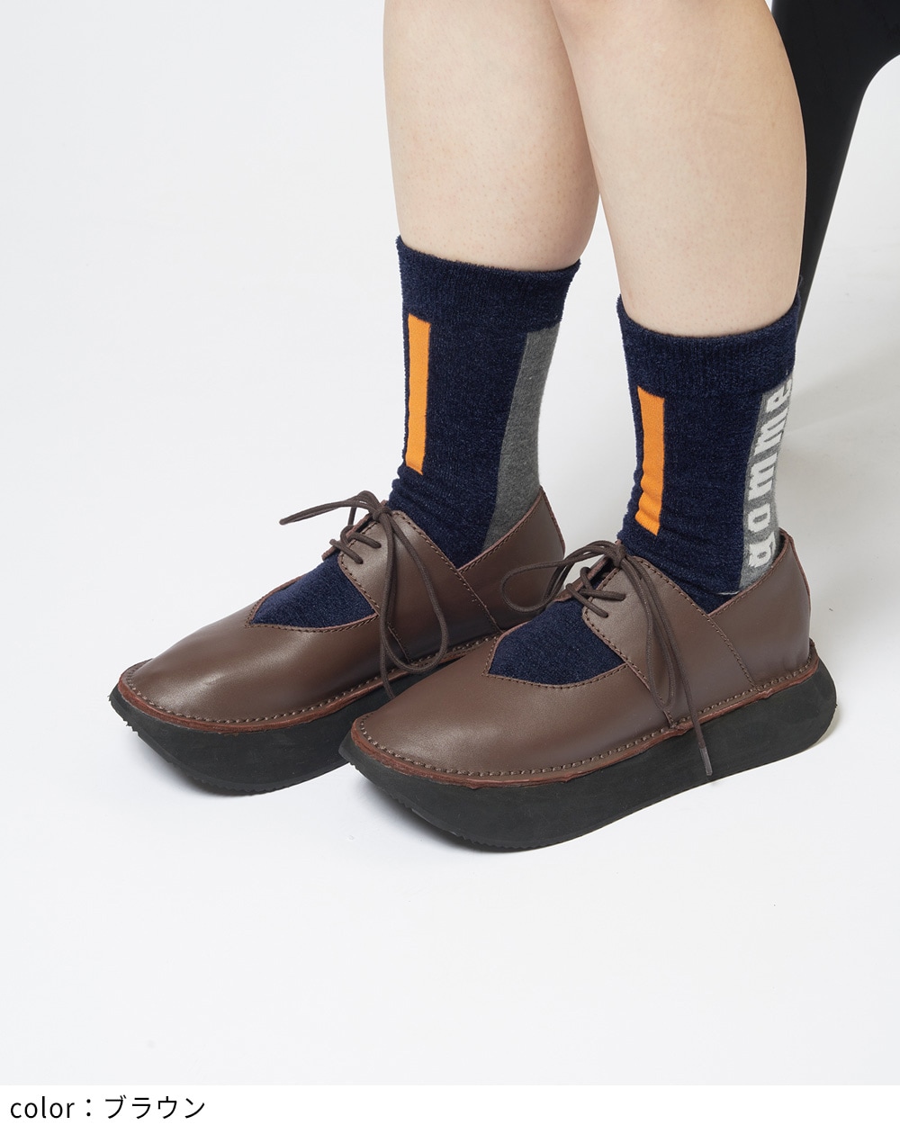 レースアップシューズ