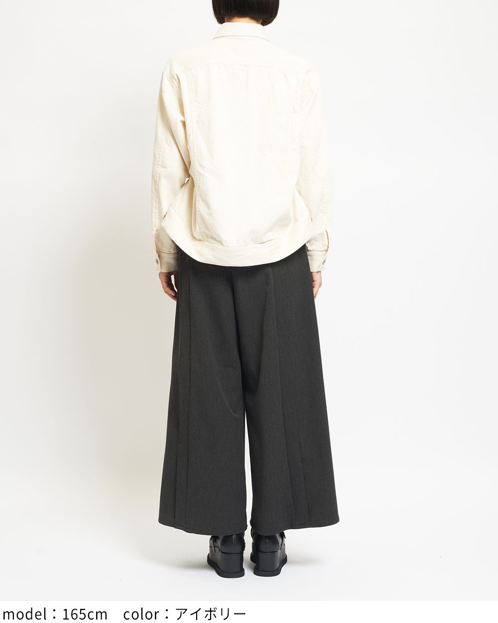 スタッズデニムジャケット