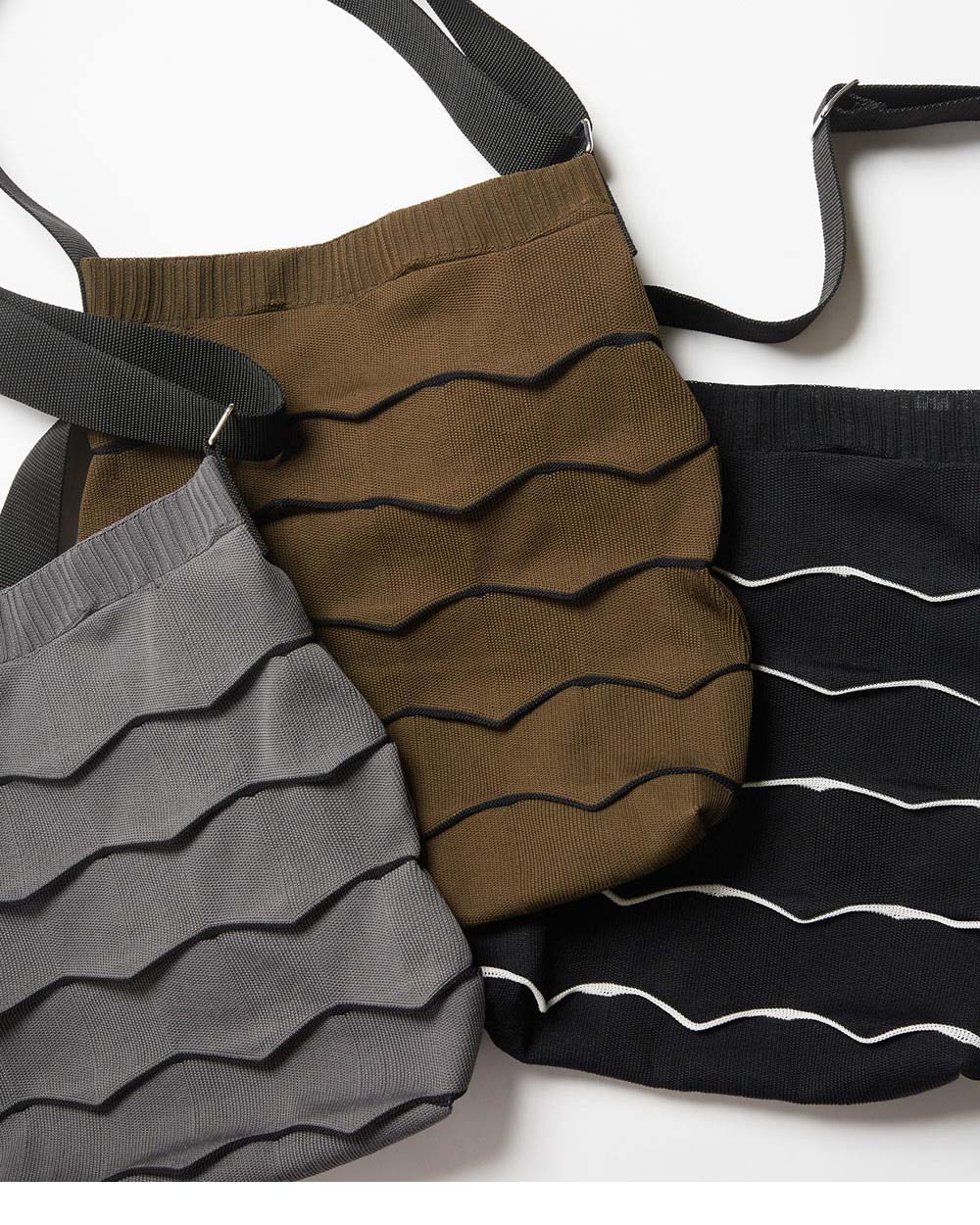 ウェーブショルダーバッグ