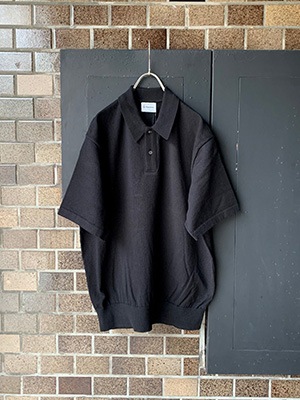 Yonetomi NEW BASICLIGHT WAVE COTTON KNIT POLOBLACK