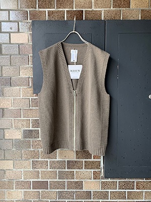 WASEWISLAND KNIT VIRGIN VESTɡKHAKI