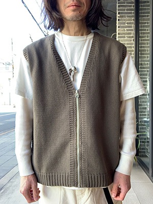 WASEWISLAND KNIT VIRGIN VESTɡKHAKI