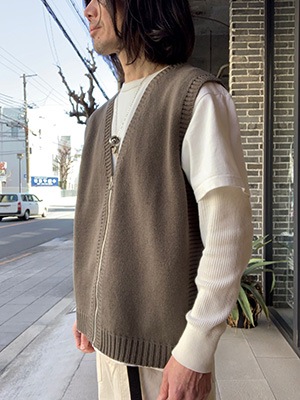 WASEWISLAND KNIT VIRGIN VESTɡKHAKI