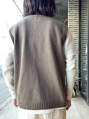 WASEWISLAND KNIT VIRGIN VESTɡKHAKI