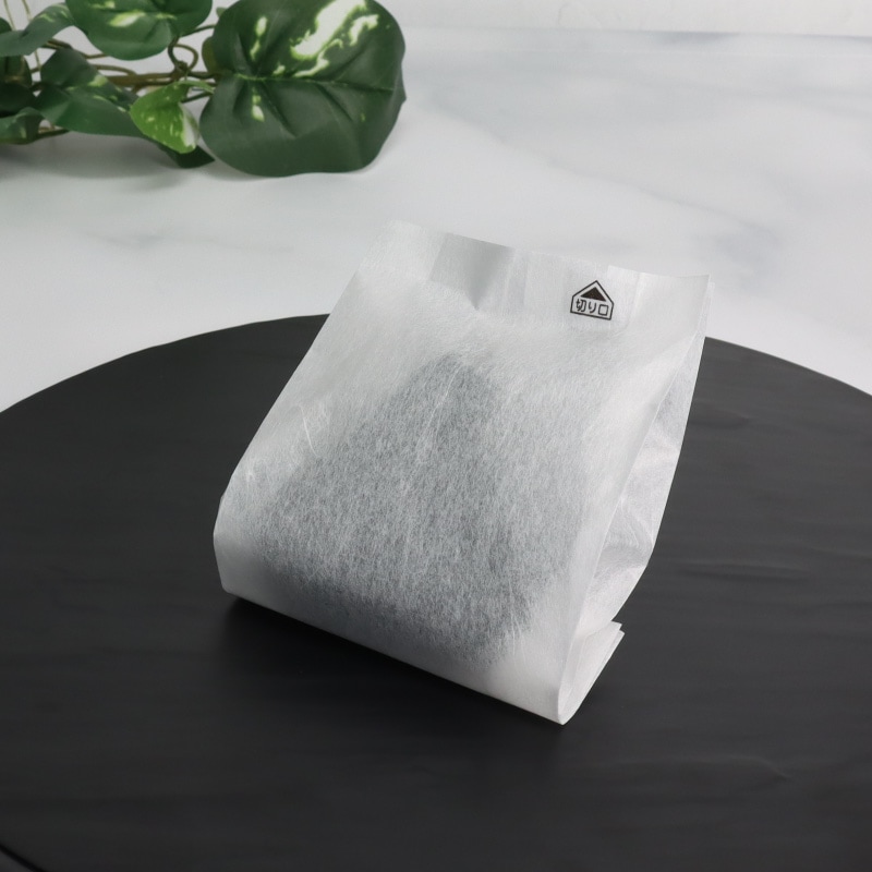 雲龍柄 直巻おにぎり 無地 大[入数:3,000] | お弁当容器・使い捨て弁当