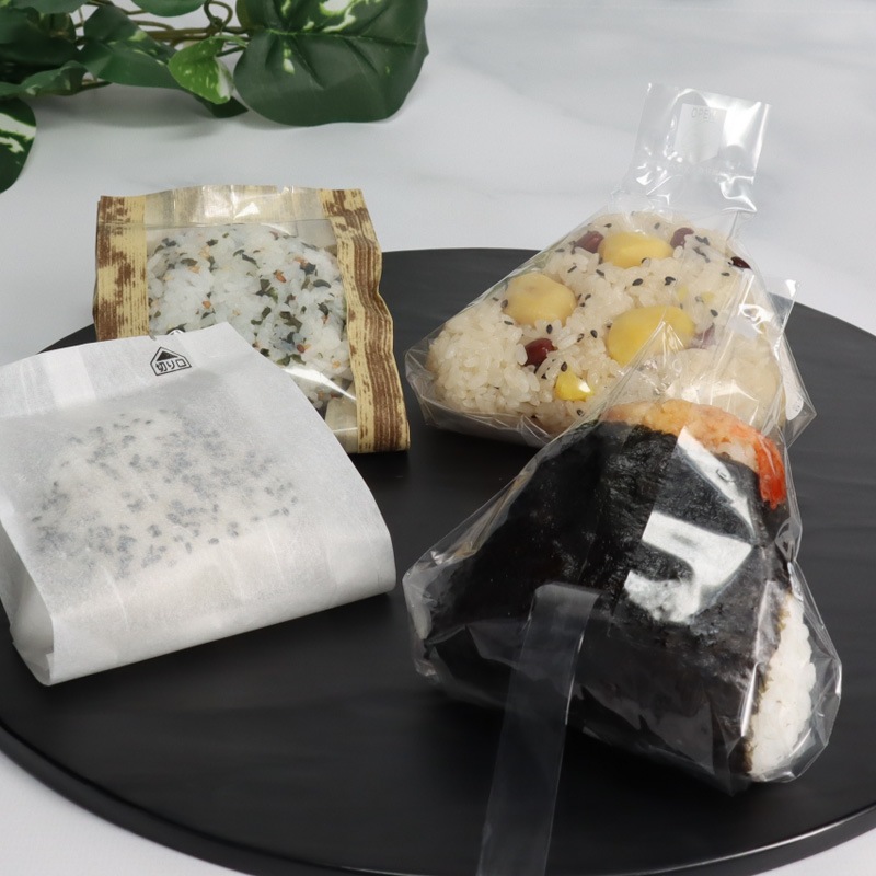 直巻おにぎり袋　6000枚／箱　６円／１枚　（上側がそっくりとれて食べやすい） 雲龍柄 直巻おにぎり 無地 大[入数:3,000] | お弁当容器・使い捨て弁当