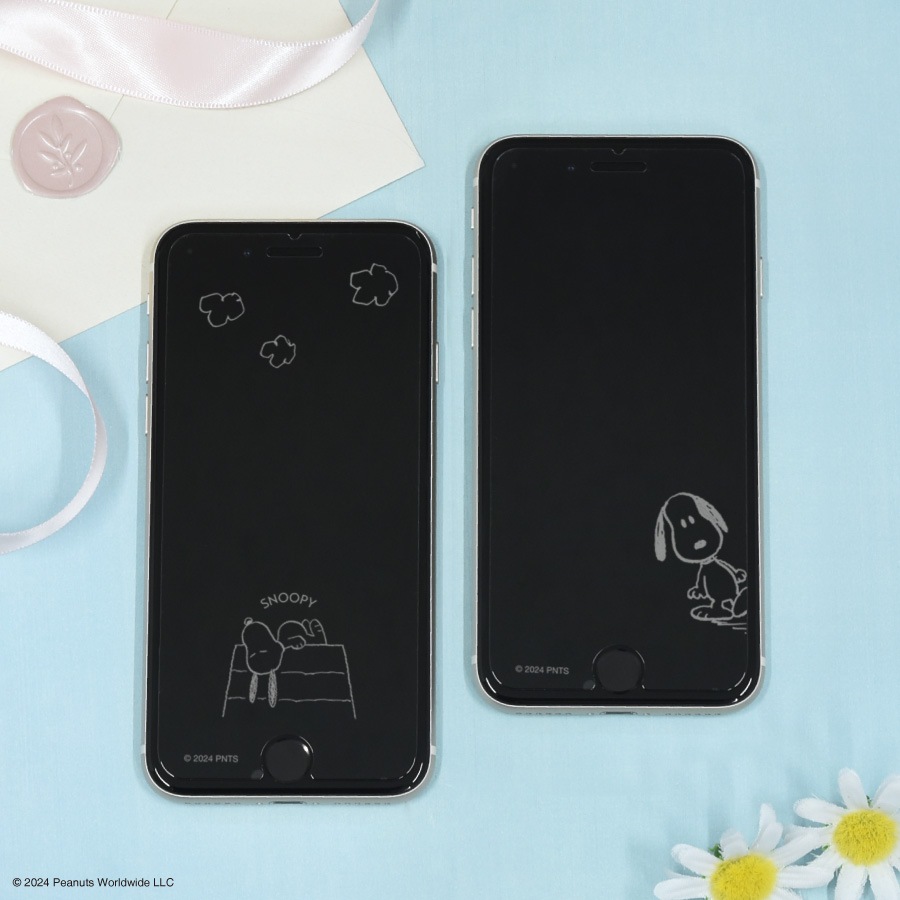 ピーナッツ スヌーピー iPhoneSE(第3世代/第2世代)/8/7/6s/6対応 ガラススクリーンプロテクター