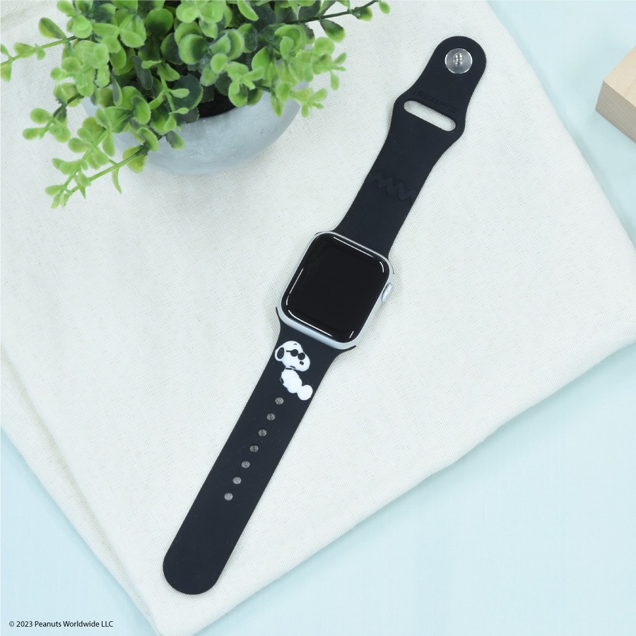 ピーナッツ スヌーピー Apple Watch 41/40/38mm 対応 シリコンバンド