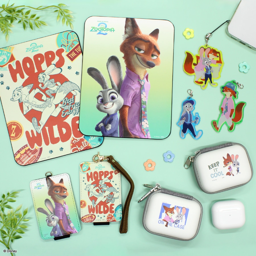 11月下旬発売予定 ディズニーキャラクター ／ ICカードケース