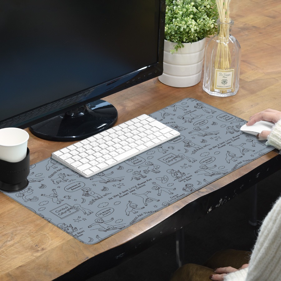 おさるのジョージ デスクマット