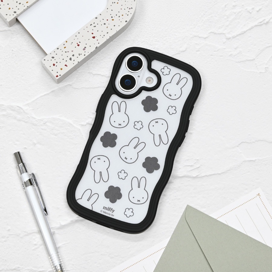 ミッフィー iPhone17 対応 うねうねフレームケース