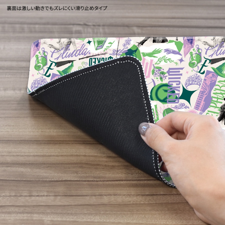 WICKED デスクマット