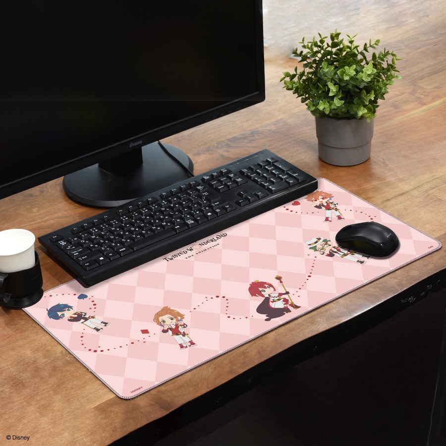 2026年1月下旬発売予定　ディズニー ツイステッドワンダーランド デスクマット
