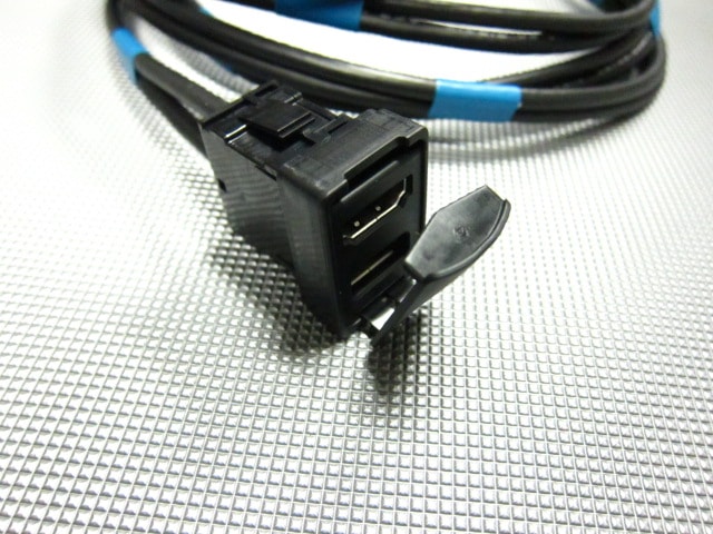 トヨタ純正USB HDMI 入力端子　08541-00540 トヨタ 純正品 USB HDMI 入力端子 純正品番 08541-00540 純正
