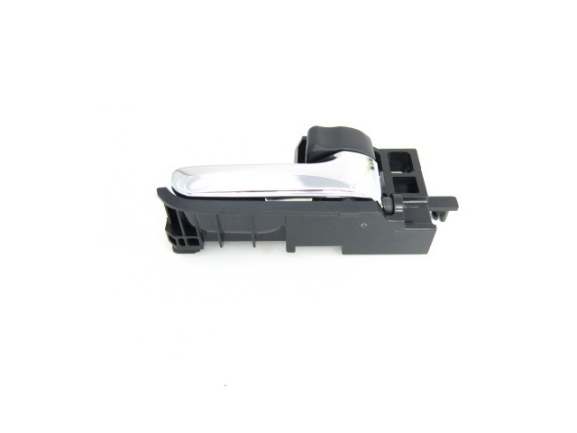 フロントドアインサイドハンドル（運転席側） レジアスエース TRH200