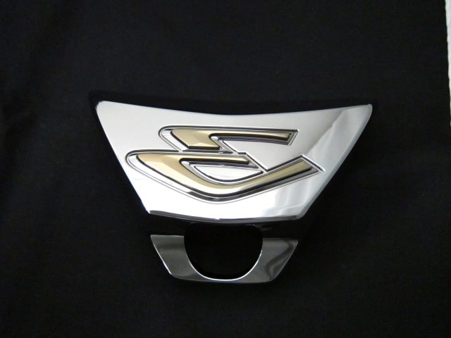 ラジエーターグリルエンブレム 75311-28250 エスティマ ACR5# GSR5